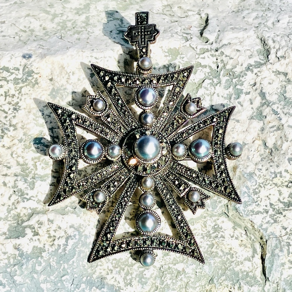 Ornate Dallas Prince Sterling Silver Pin/Pendant with Pearls